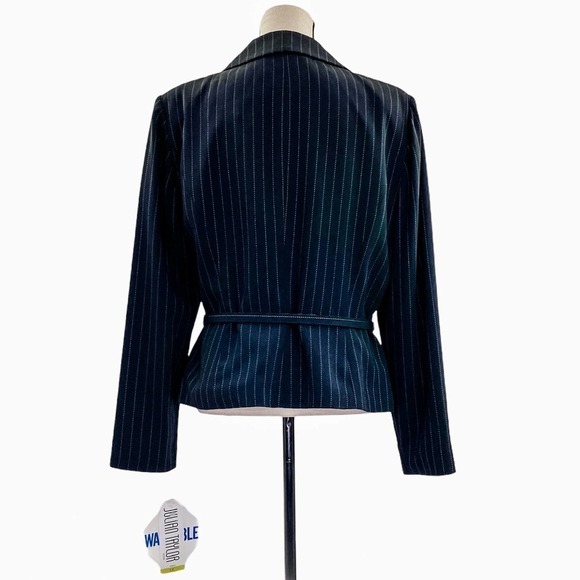 JULIAN Taylor Black White Pinstripe Jacket Size 14 - Picture 3 of 15